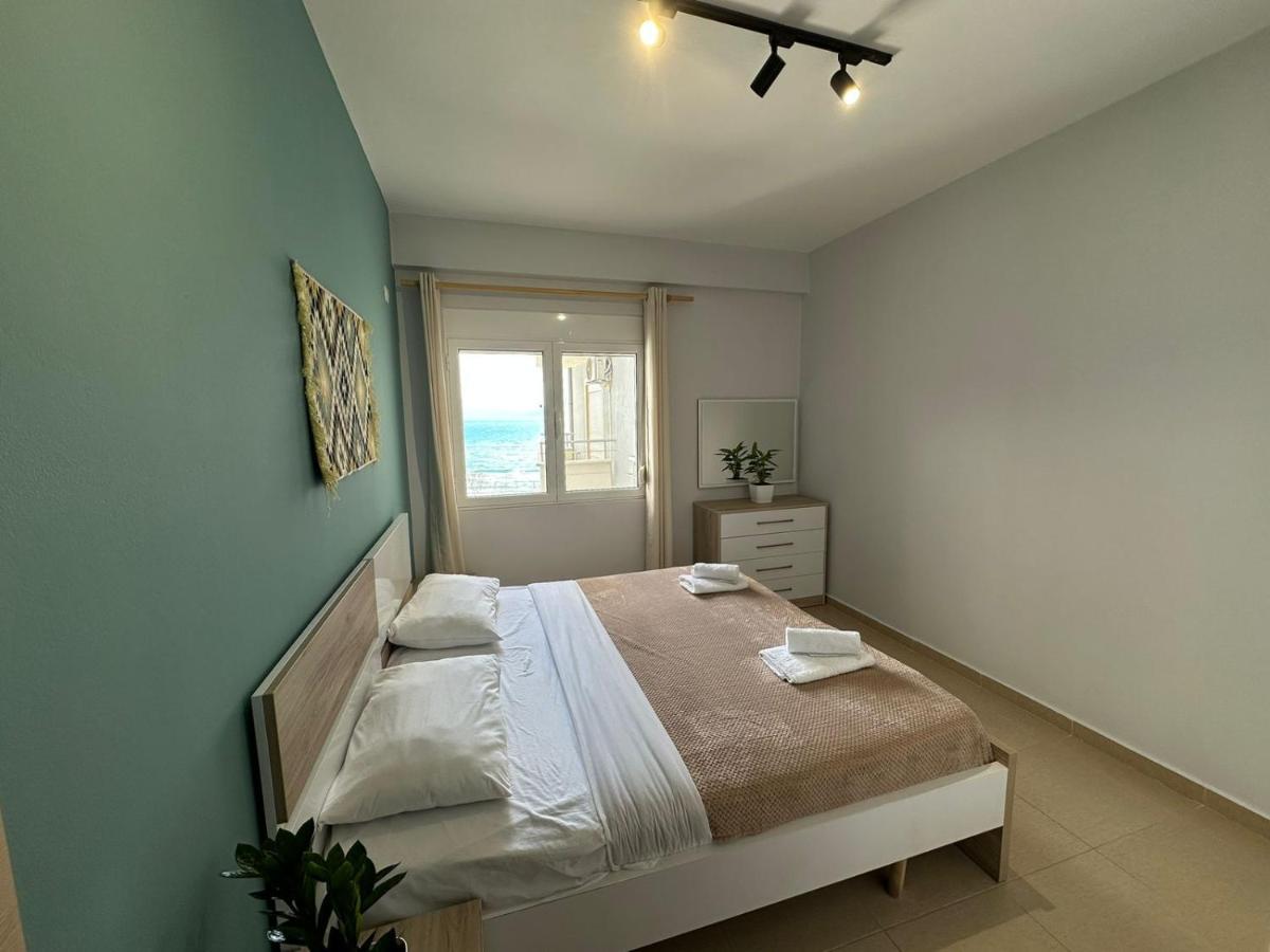 Trea Accomodations - On Private Beach With Sunbed & Umbrella Vlore Exterior photo