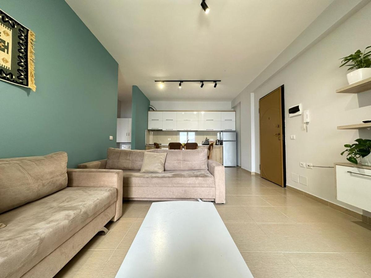Trea Accomodations - On Private Beach With Sunbed & Umbrella Vlore Exterior photo