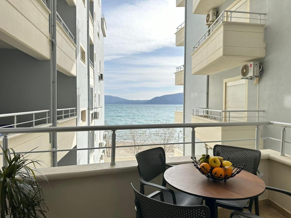 Trea Accomodations - On Private Beach With Sunbed & Umbrella Vlore Exterior photo